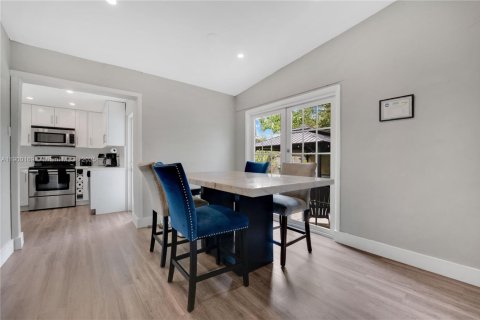 Casa en venta en Fort Lauderdale, Florida, 3 dormitorios, 76.64 m2 № 1951887 - foto 6