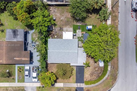 Casa en venta en Fort Lauderdale, Florida, 3 dormitorios, 76.64 m2 № 1951887 - foto 25