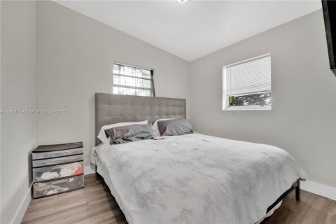 Casa en venta en Fort Lauderdale, Florida, 3 dormitorios, 76.64 m2 № 1951887 - foto 10