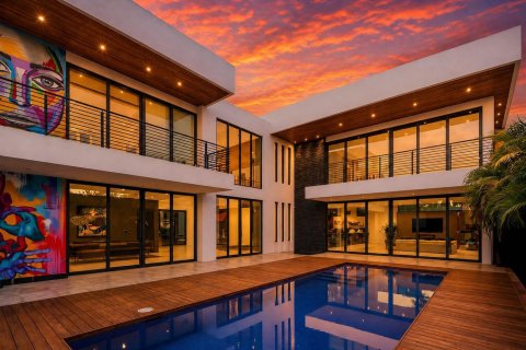 House in North Miami Beach, Florida 6 bedrooms, 490.34 sq.m. № 2189682 - photo 2