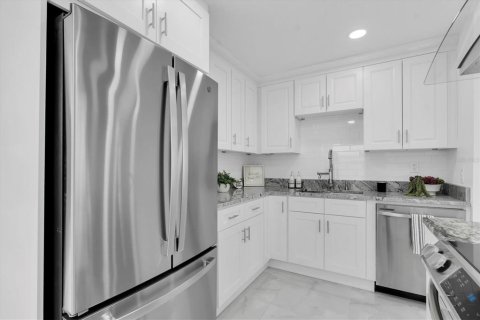 Casa en venta en Saint Petersburg, Florida, 2 dormitorios, 90.3 m2 № 1857713 - foto 9