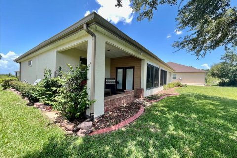 House in Summerfield, Florida 2 bedrooms, 173.73 sq.m. № 1810115 - photo 5