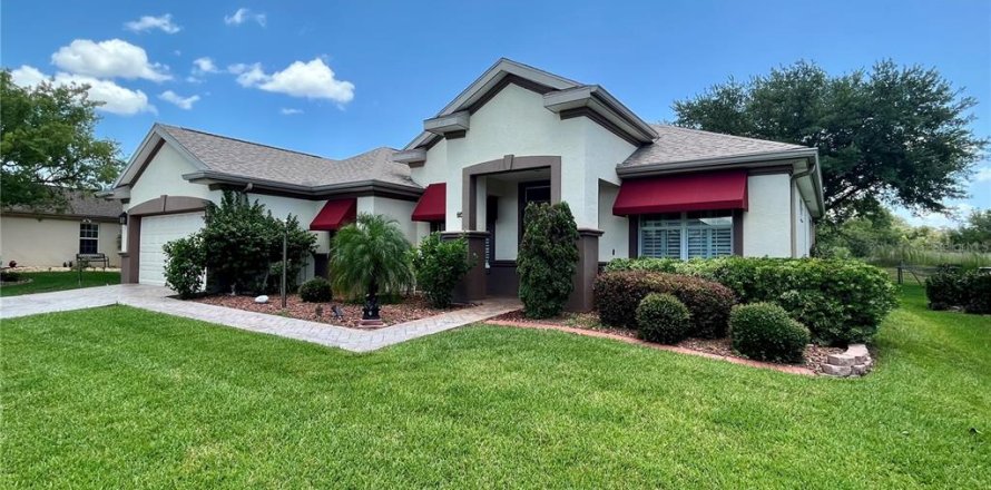 House in Summerfield, Florida 2 bedrooms, 173.73 sq.m. № 1810115