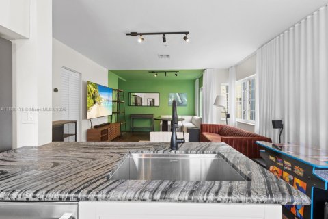 Copropriété à vendre à Miami Beach, Floride: 2 chambres, 95.13 m2 № 1776395 - photo 4
