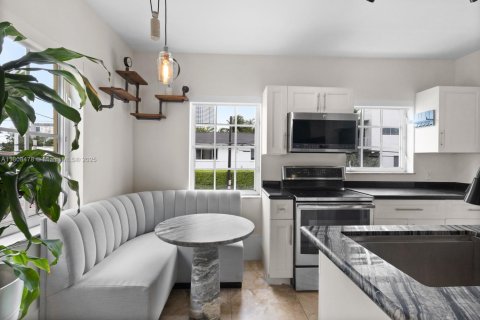 Copropriété à vendre à Miami Beach, Floride: 2 chambres, 95.13 m2 № 1776395 - photo 3