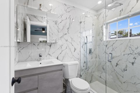 Copropriété à vendre à Miami Beach, Floride: 2 chambres, 95.13 m2 № 1776395 - photo 7