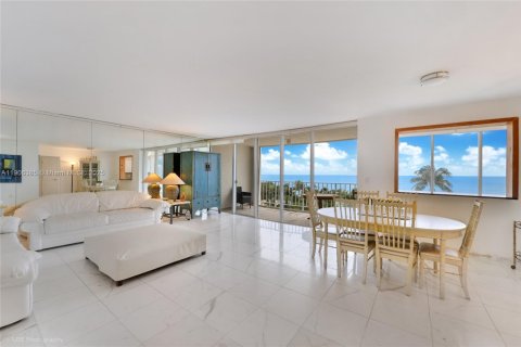 Condo in Key Biscayne, Florida, 2 bedrooms  № 1956929 - photo 4