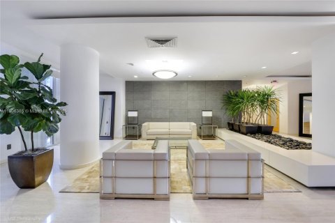 Condo in Key Biscayne, Florida, 2 bedrooms  № 1956929 - photo 18