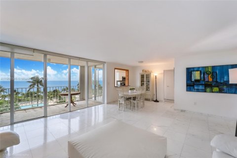 Condo in Key Biscayne, Florida, 2 bedrooms  № 1956929 - photo 2