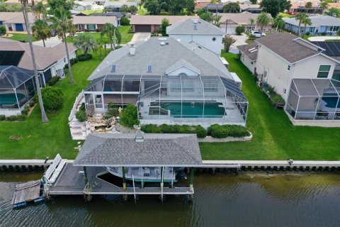 House in Palm Coast, Florida 4 bedrooms, 254.37 sq.m. № 2238045 - photo 19