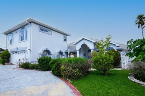 House in Palm Coast, Florida 4 bedrooms, 254.37 sq.m. № 2238045 - photo 29