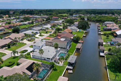 House in Palm Coast, Florida 4 bedrooms, 254.37 sq.m. № 2238045 - photo 25