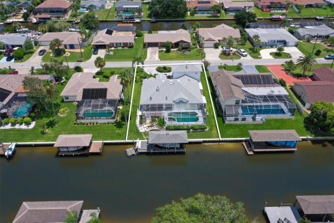 House in Palm Coast, Florida 4 bedrooms, 254.37 sq.m. № 2238045 - photo 27