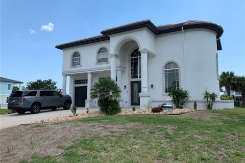 House in Palm Coast, Florida 3 bedrooms, 306.95 sq.m. № 1848493 - photo 1