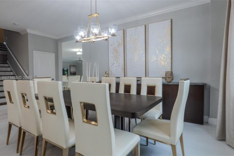 House in Miramar, Florida 5 bedrooms, 395.95 sq.m. № 2007059 - photo 9