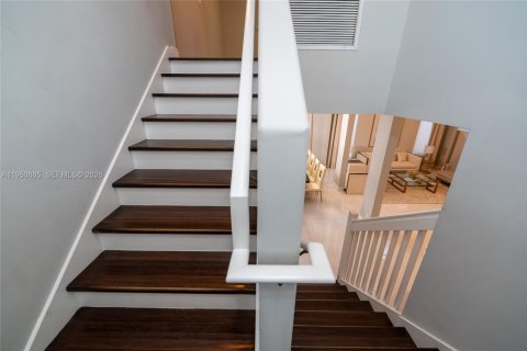 House in Miramar, Florida 5 bedrooms, 395.95 sq.m. № 2007059 - photo 26