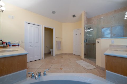 House in Miramar, Florida 5 bedrooms, 395.95 sq.m. № 2007059 - photo 30