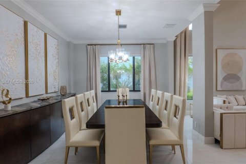 House in Miramar, Florida 5 bedrooms, 395.95 sq.m. № 2007059 - photo 10