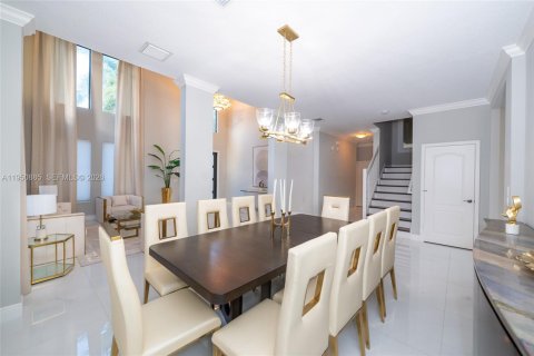 House in Miramar, Florida 5 bedrooms, 395.95 sq.m. № 2007059 - photo 8