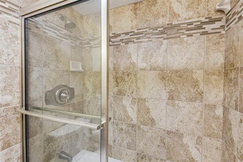 Condo in Indian Rocks Beach, Florida, 2 bedrooms № 2100708 - photo 13