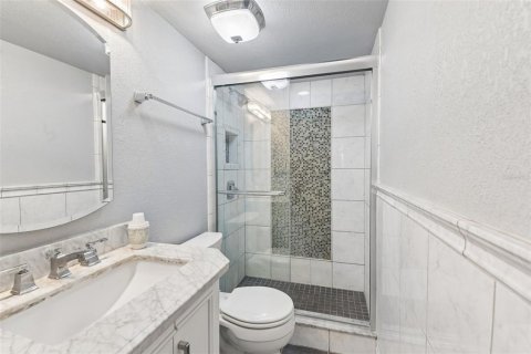 Condo in Indian Rocks Beach, Florida, 2 bedrooms № 2100708 - photo 10