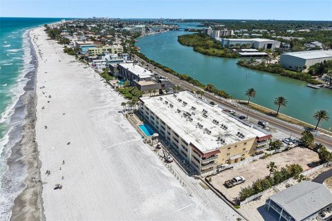 Condo in Indian Rocks Beach, Florida, 2 bedrooms  № 2100708