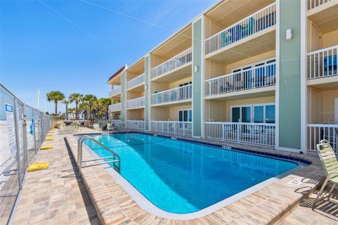 Condo in Indian Rocks Beach, Florida, 2 bedrooms № 2100708 - photo 21