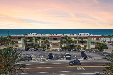 Condo in Indian Rocks Beach, Florida, 2 bedrooms № 2100708 - photo 28