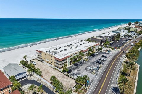 Condo in Indian Rocks Beach, Florida, 2 bedrooms № 2100708 - photo 24
