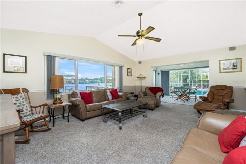 House in Port Charlotte, Florida 3 bedrooms, 261.06 sq.m. № 1421012 - photo 22