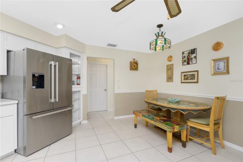House in Port Charlotte, Florida 3 bedrooms, 261.06 sq.m. № 1421012 - photo 16