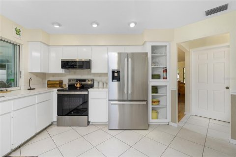 House in Port Charlotte, Florida 3 bedrooms, 261.06 sq.m. № 1421012 - photo 19
