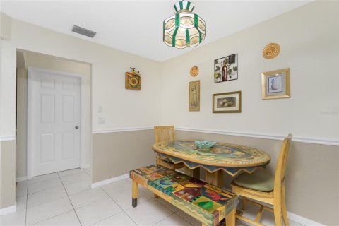 House in Port Charlotte, Florida 3 bedrooms, 261.06 sq.m. № 1421012 - photo 17