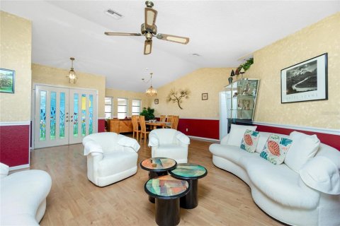 House in Port Charlotte, Florida 3 bedrooms, 261.06 sq.m. № 1421012 - photo 7