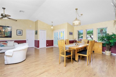 House in Port Charlotte, Florida 3 bedrooms, 261.06 sq.m. № 1421012 - photo 10