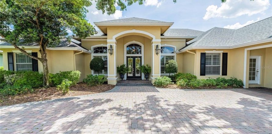 House in Lakeland, Florida 4 bedrooms, 415.92 sq.m. № 1740364