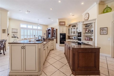 House in Lakeland, Florida 4 bedrooms, 415.92 sq.m. № 1740364 - photo 9