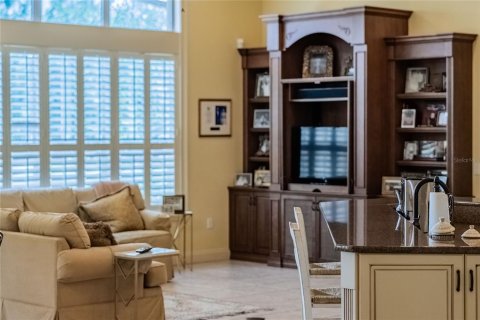 House in Lakeland, Florida 4 bedrooms, 415.92 sq.m. № 1740364 - photo 16