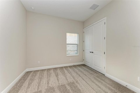 Casa en venta en Zephyrhills, Florida, 4 dormitorios, 294.41 m2 № 2236040 - foto 26