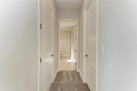 Casa en venta en Zephyrhills, Florida, 4 dormitorios, 294.41 m2 № 2236040 - foto 7