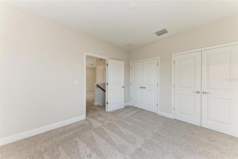 Casa en venta en Zephyrhills, Florida, 4 dormitorios, 294.41 m2 № 2236040 - foto 30