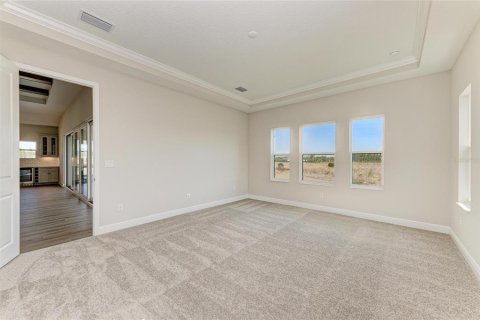 Casa en venta en Zephyrhills, Florida, 4 dormitorios, 294.41 m2 № 2236040 - foto 5