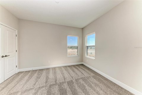 Casa en venta en Zephyrhills, Florida, 4 dormitorios, 294.41 m2 № 2236040 - foto 29