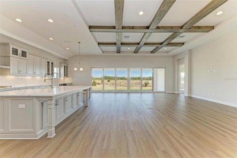Casa en venta en Zephyrhills, Florida, 4 dormitorios, 294.41 m2 № 2236040 - foto 18