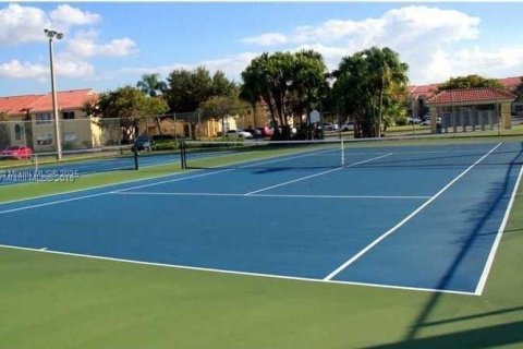 Condominio en alquiler en Sunrise, Florida, 1 dormitorio, 69.03 m2 № 1892992 - foto 17