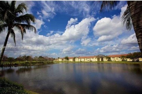 Condominio en alquiler en Sunrise, Florida, 1 dormitorio, 69.03 m2 № 1892992 - foto 10