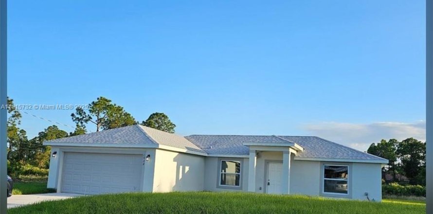 Villa ou maison à Lehigh Acres, Floride 3 chambres № 1973340