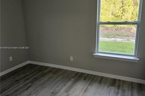 Villa ou maison à vendre à Lehigh Acres, Floride: 3 chambres № 1973340 - photo 2