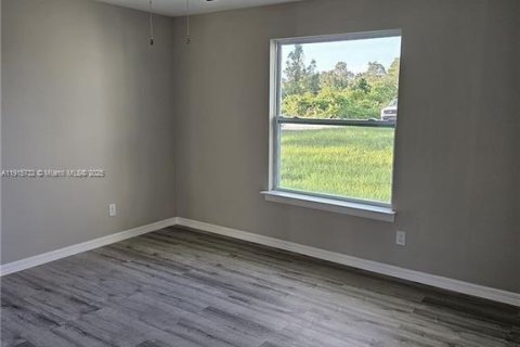 Villa ou maison à vendre à Lehigh Acres, Floride: 3 chambres № 1973340 - photo 4