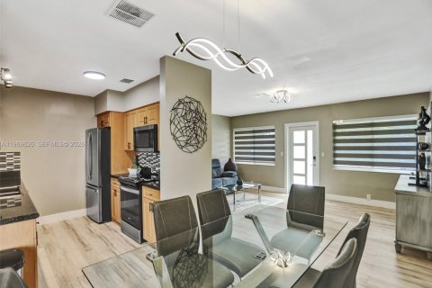 Casa en alquiler en Pompano Beach, Florida, 3 dormitorios, 179.86 m2 № 2030553 - foto 7